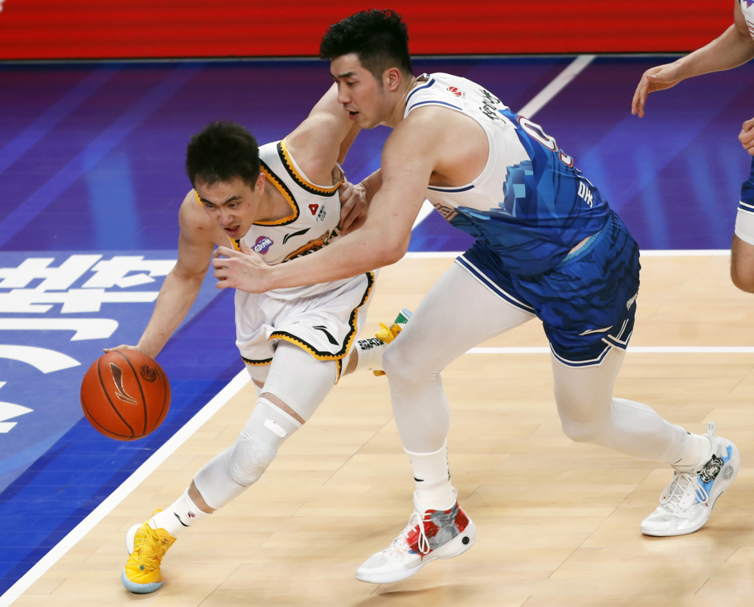 关于CBA常规赛倒计时，上海海港今夜完成体检，细节引发关注，质疑声仍在，年轻球员得到机会的信息