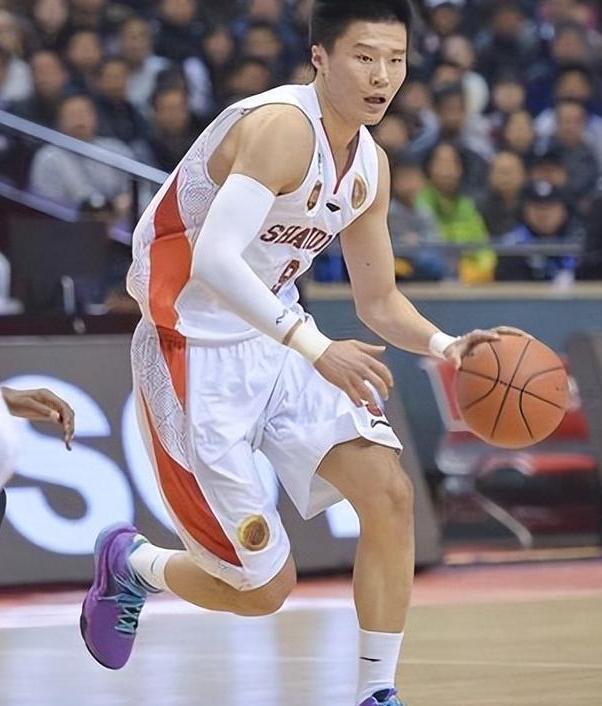 关于刚刚！山东男篮赛前官宣签约冲刺阶段塞维利亚备战全明星赛，赛前门兴格拉德巴赫备战全明星赛的信息